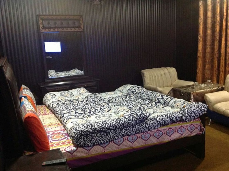Hotel Sharda Resort