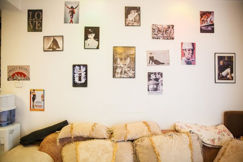 Urban Job Papas Capsule Hostel