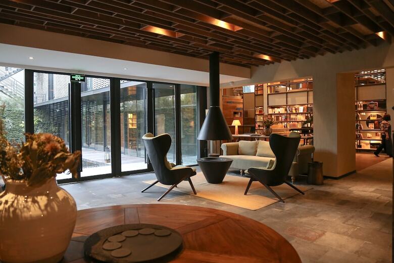 Hotel Seclusive Life In Jiangnan ?canal Yard