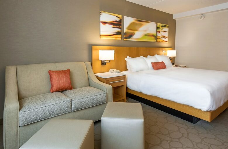 Delta Hotels By Marriott Utica