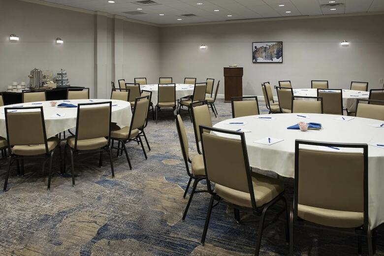 Delta Hotels By Marriott Utica