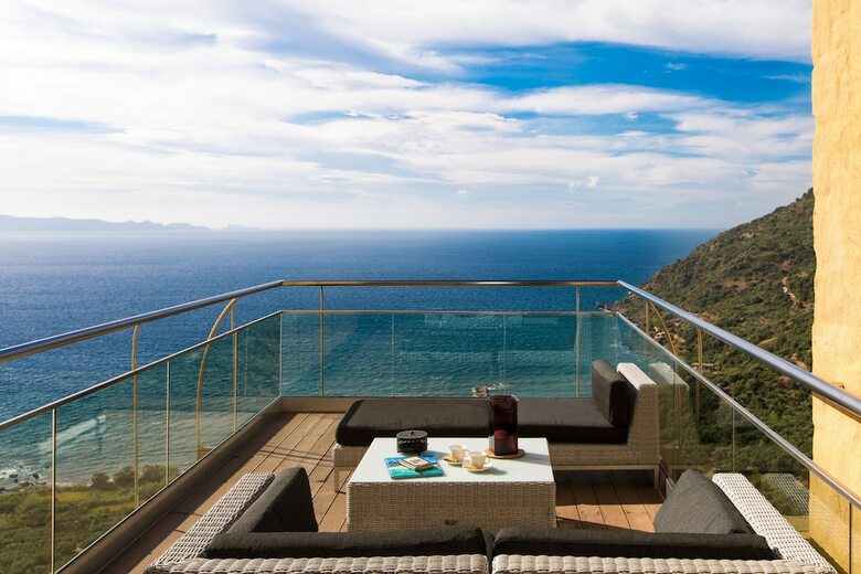 Ravdoucha Epavlis - Villa Athina