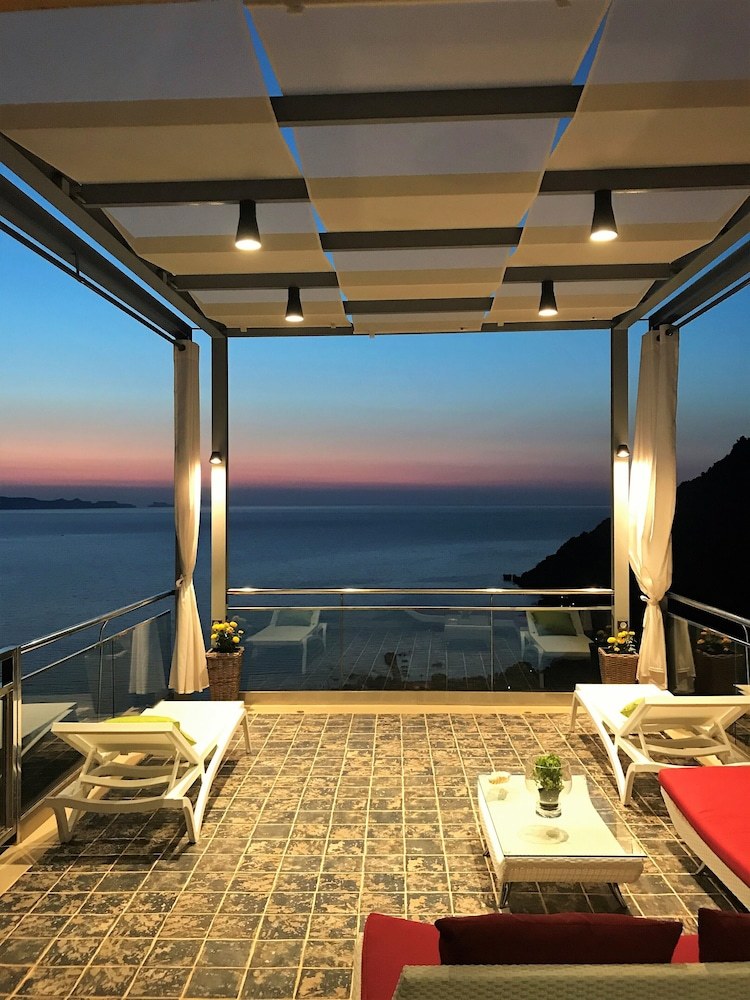 Ravdoucha Epavlis - Villa Athina