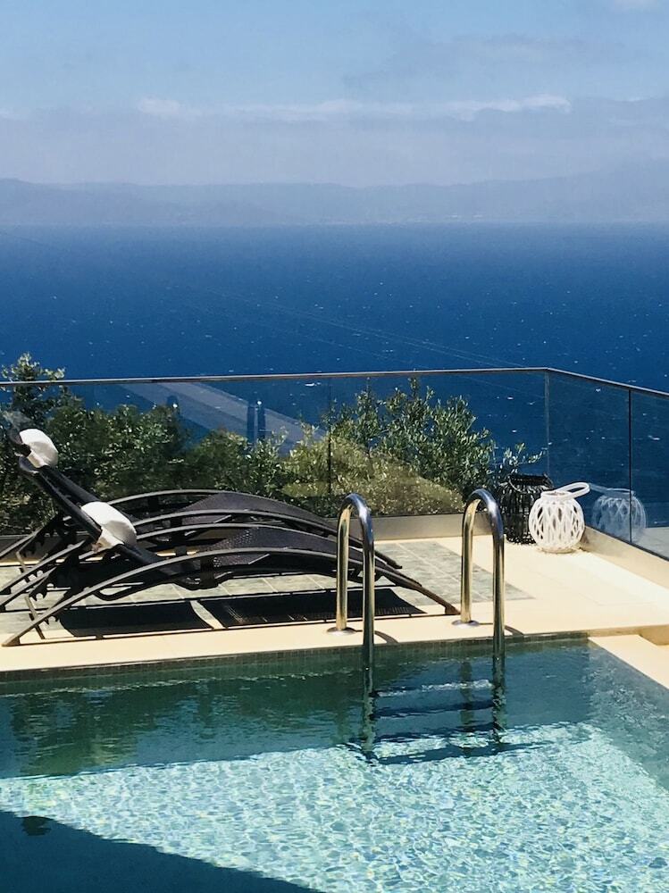 Ravdoucha Epavlis - Villa Athina