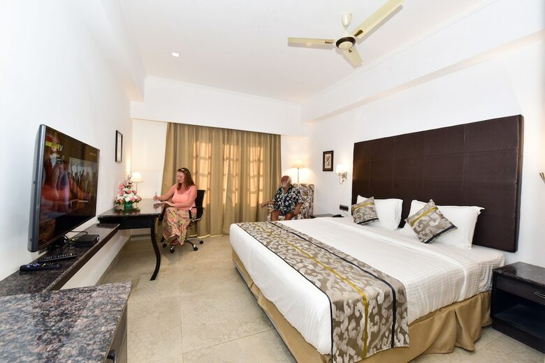 Hotel Silver Sands Serenity