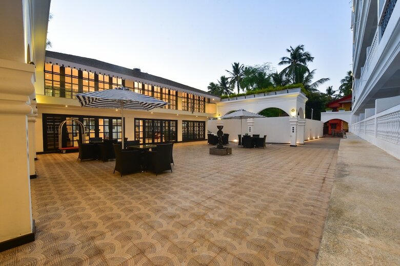 Hotel Silver Sands Serenity
