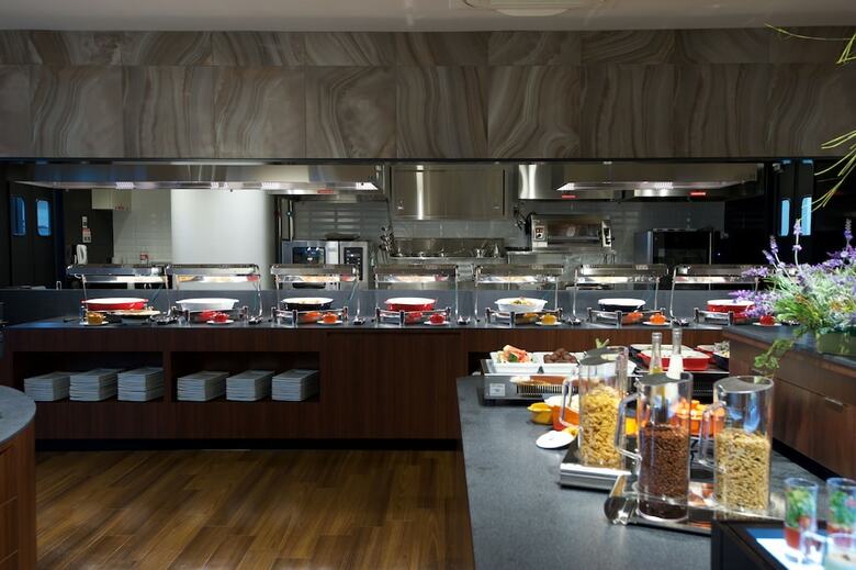 Quintessa Hotel Osaka Bay