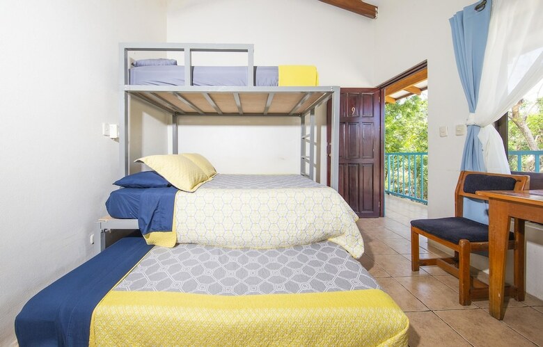 Hotel Cabinas Diversion Tropical
