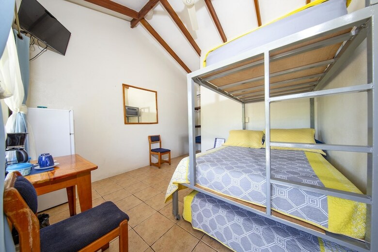 Hotel Cabinas Diversion Tropical