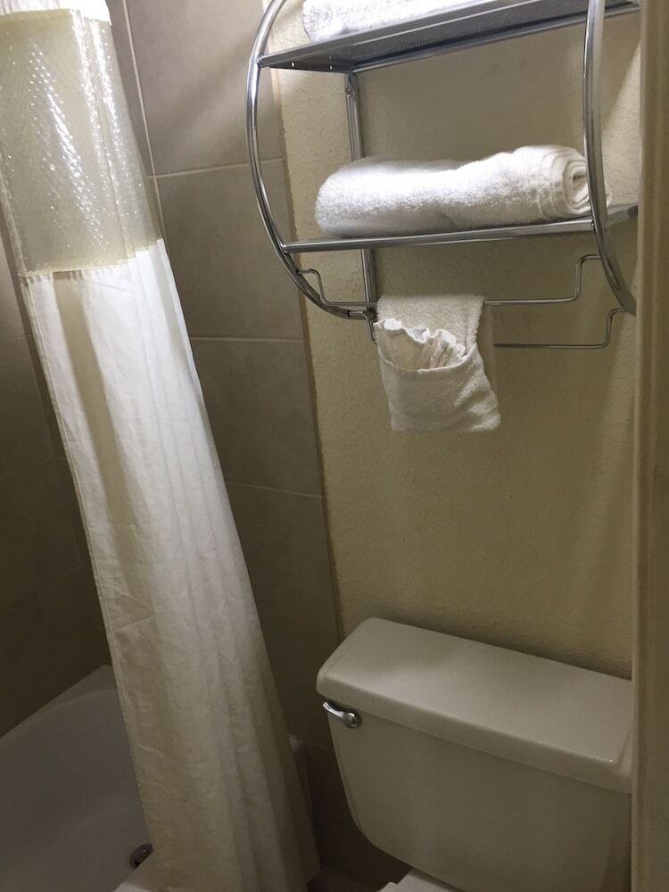Hotel Farmington Inn