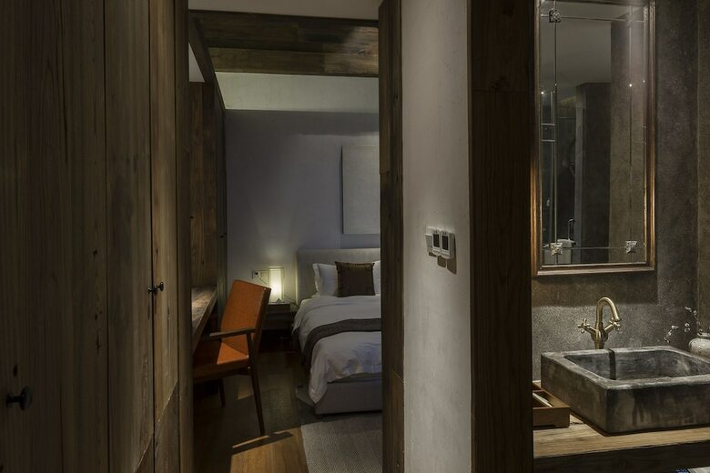 Hotel Seclusive Life In Landscape
