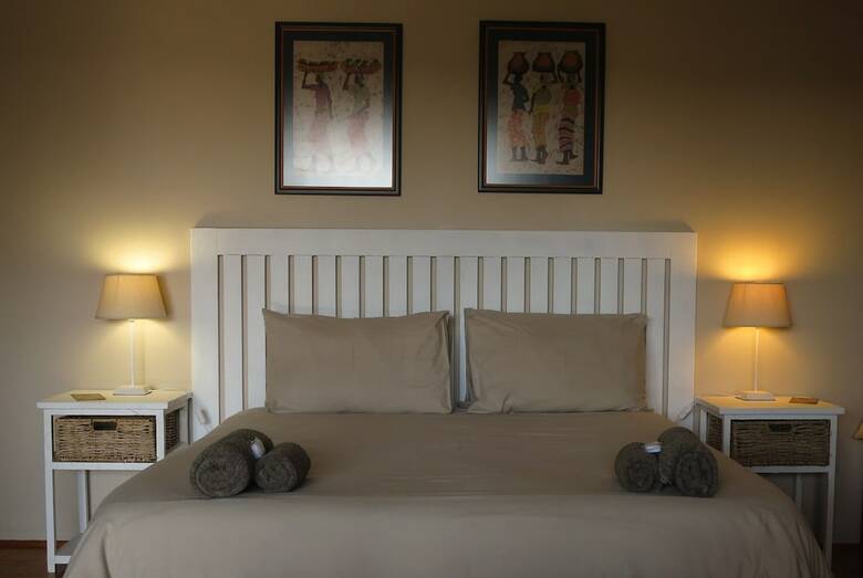 Hotel Dempsey's Guest House