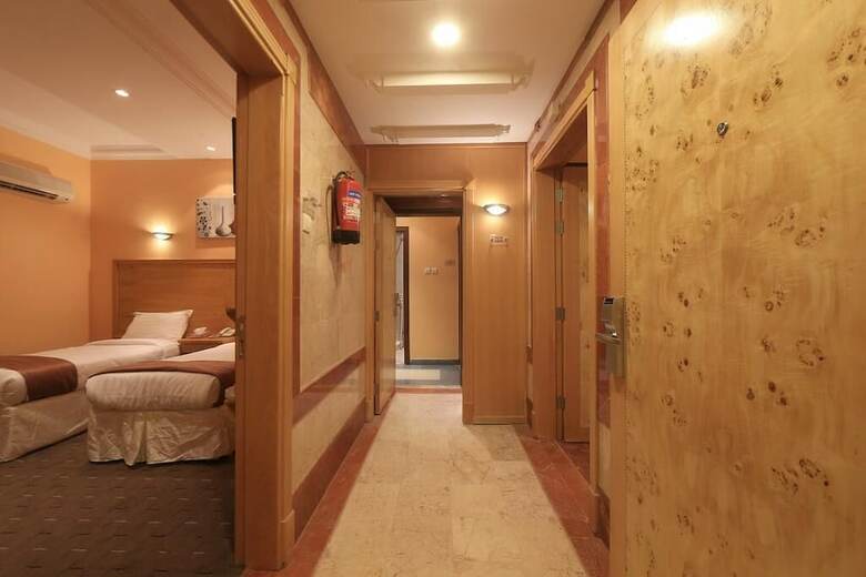 Snood Alazizyh Hotel