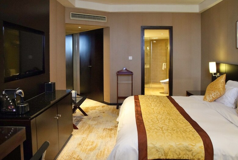 Greenland Jiulong Hotel