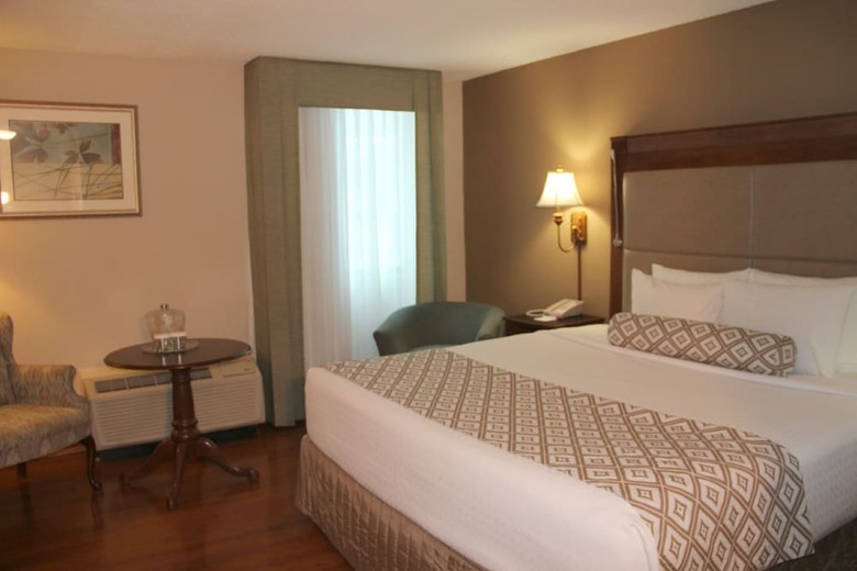 Clayton Plaza Hotel