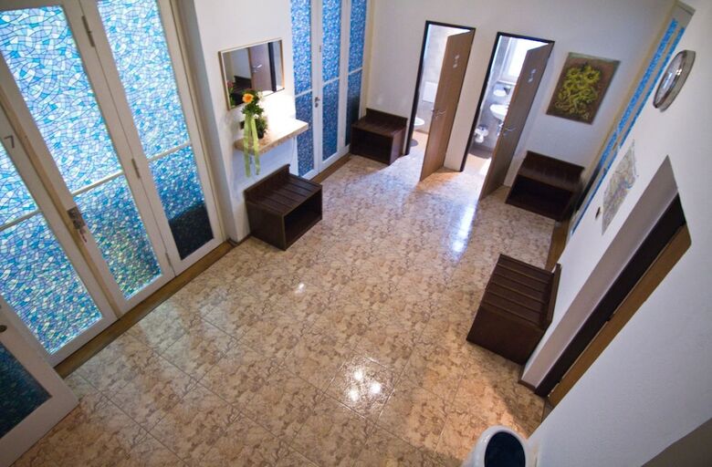 Happy Apartments For Friends