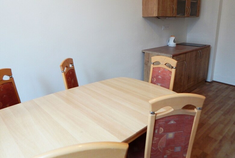 Happy Apartments For Friends