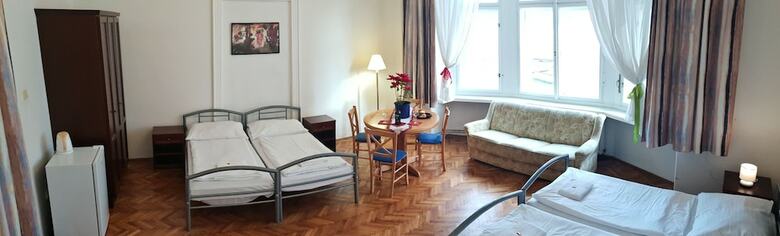 Happy Apartments For Friends