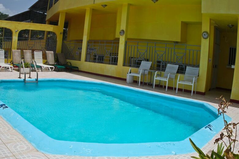Hotel Executive Shaw Park Guest House