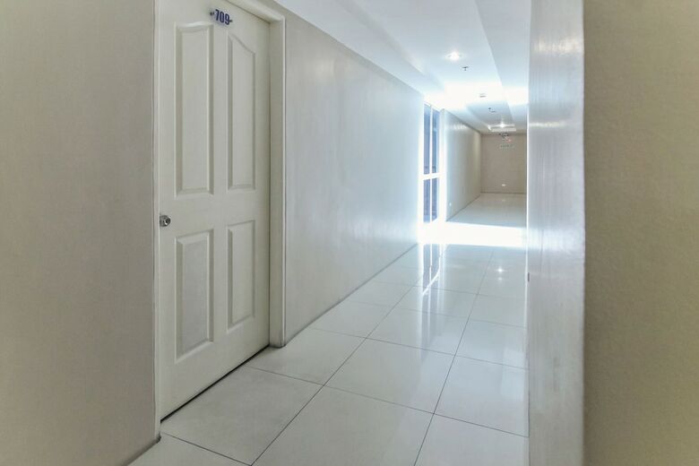 Oyo 105 Melbourne Suites Hotel