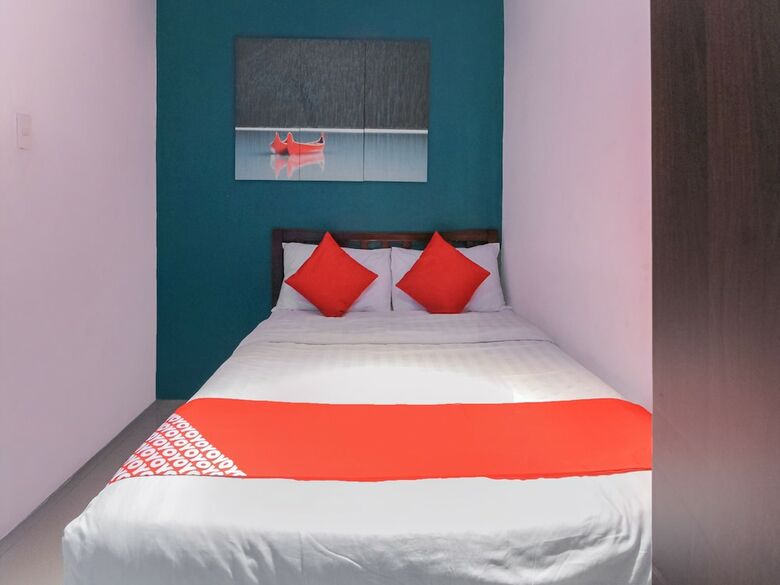 Oyo 105 Melbourne Suites Hotel