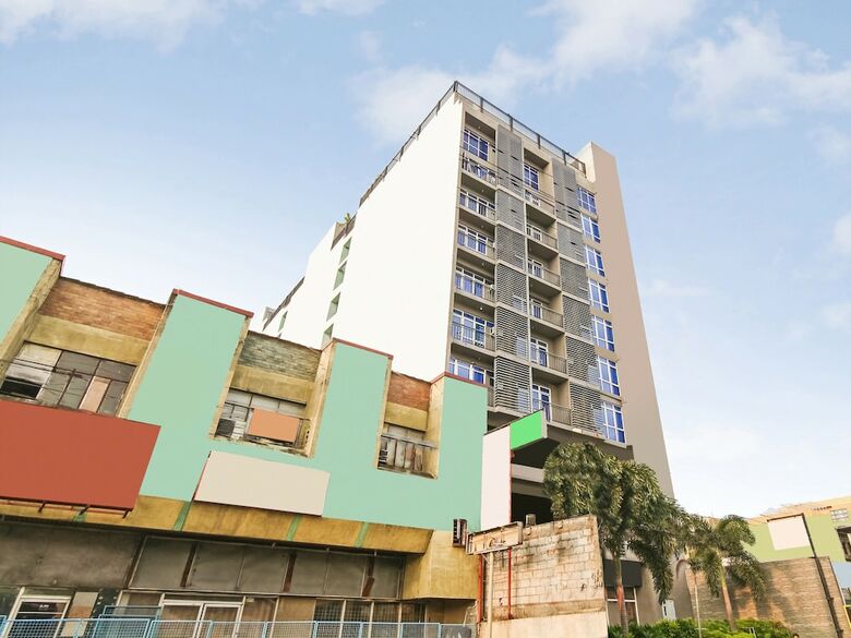 Oyo 105 Melbourne Suites Hotel