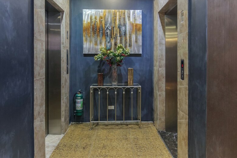 Oyo 105 Melbourne Suites Hotel