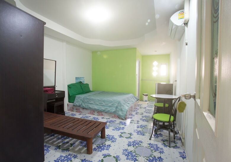 Hostal Nu Phuket Airport Residence