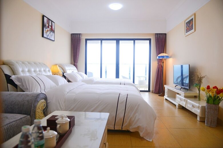 Yishang Apartment-silver Hailing Island