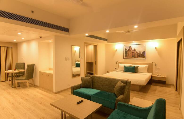 Red Fox Hotel Sec 60 Gurugram