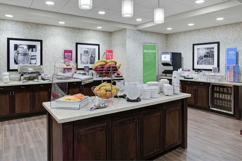 Hotel Hampton Inn And Suites Manchester