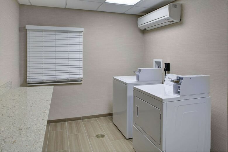 Hotel Hampton Inn And Suites Manchester