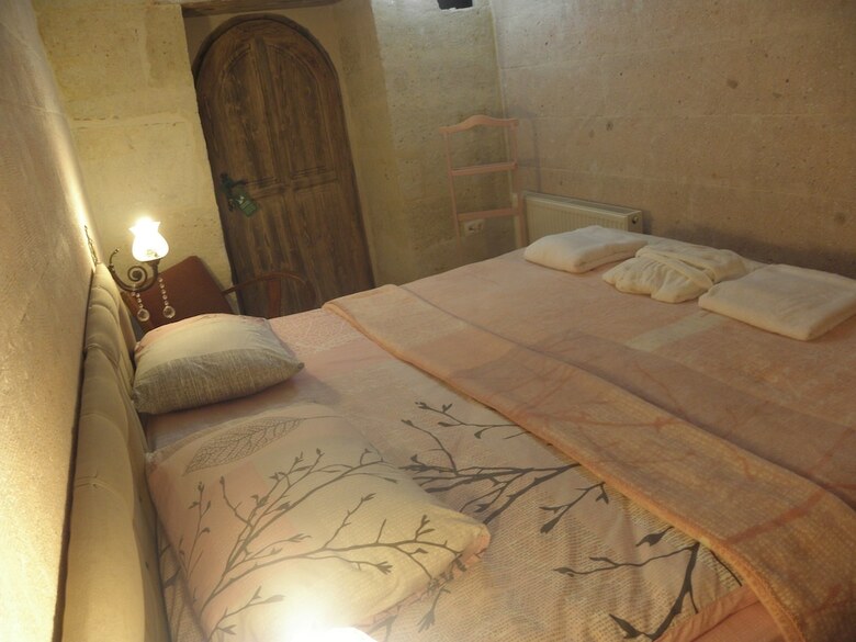 Demisos Caves The Hotel