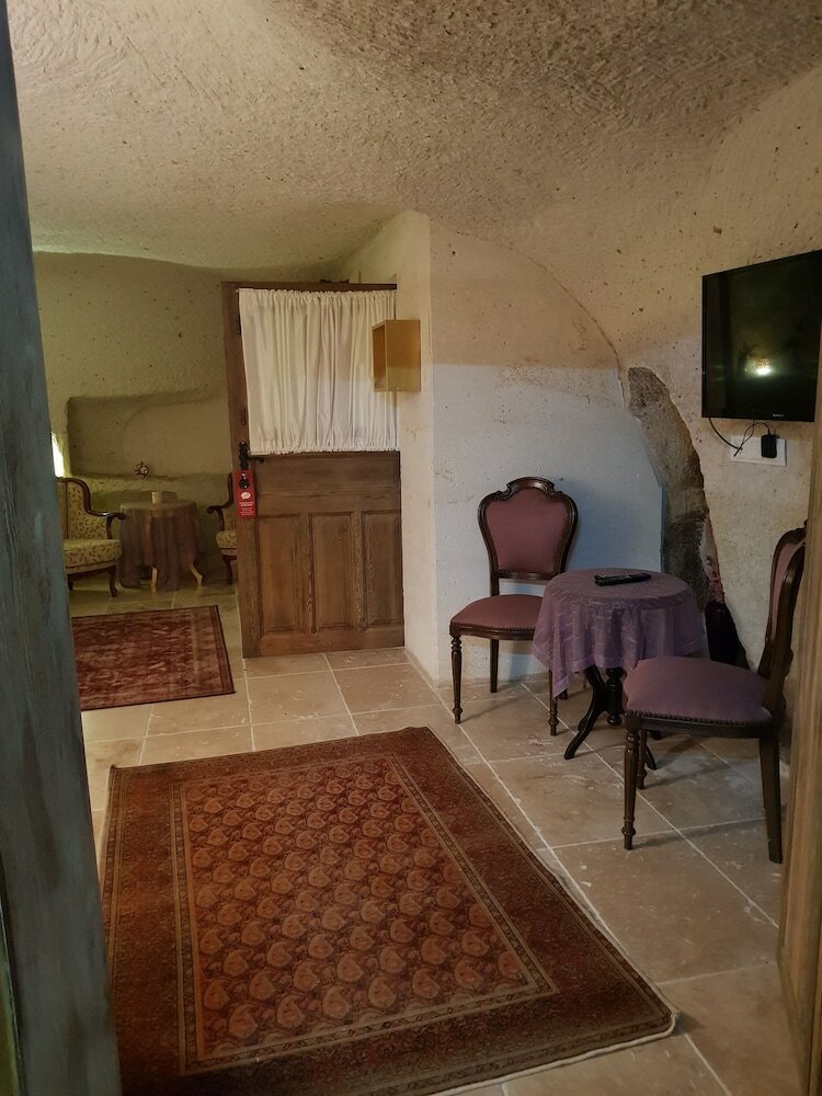 Demisos Caves The Hotel