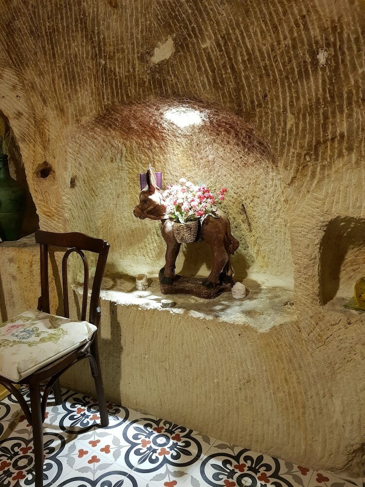 Demisos Caves The Hotel