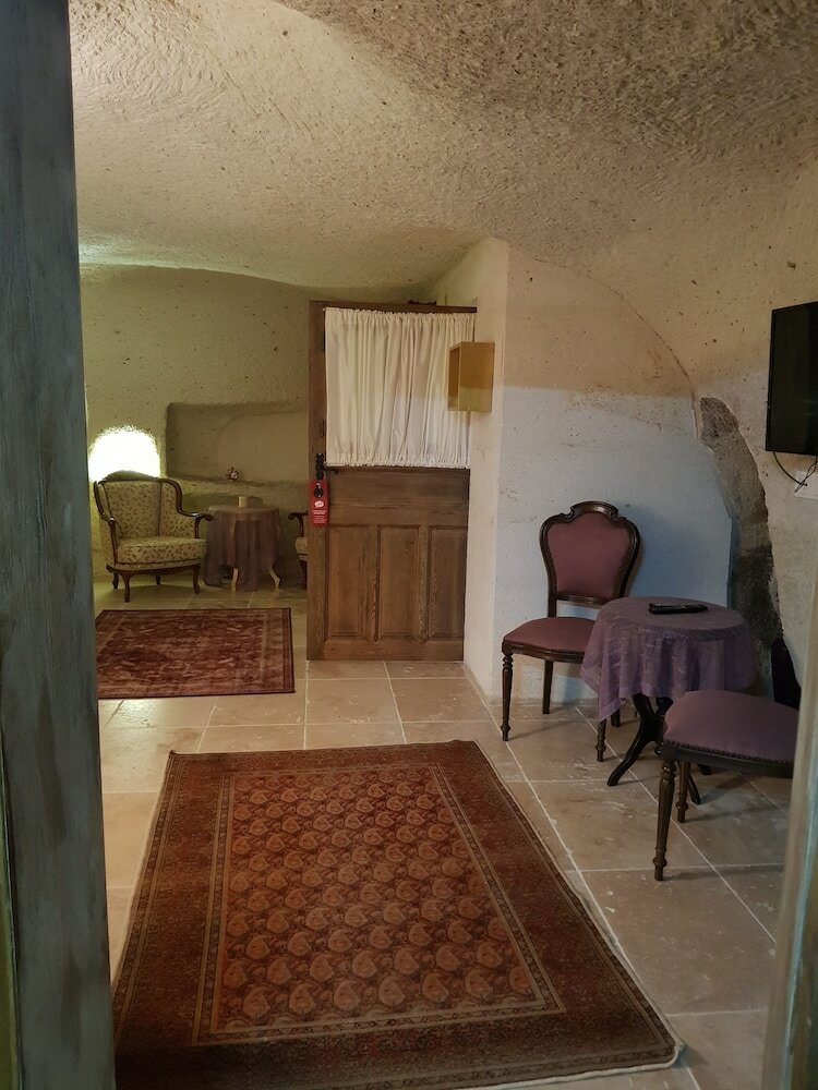 Demisos Caves The Hotel