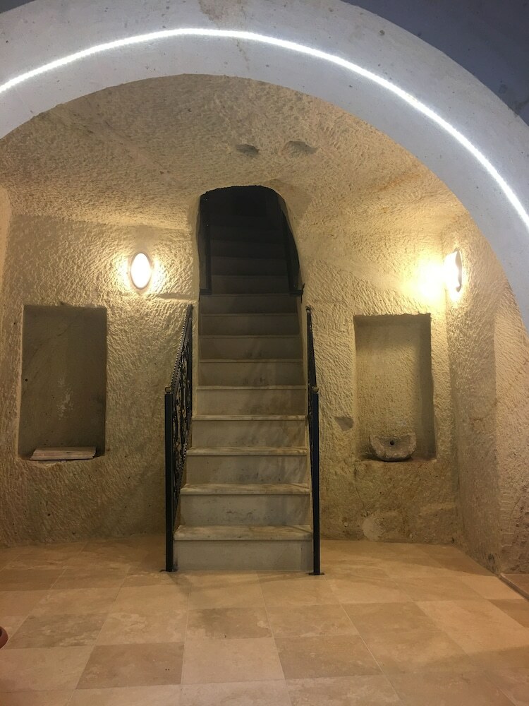 Demisos Caves The Hotel