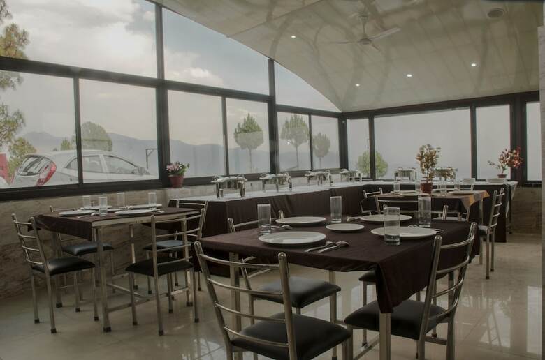 Hotel Corbett Hill Resorts  By Opensky, Lansdowne