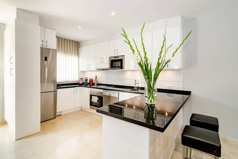 Apartamentos As10-apartment Aloha Sur-roomservice