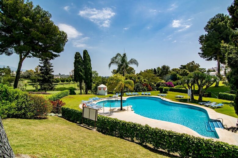 Apartment Los Dragos - Roomservice