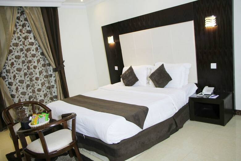 Apartamentos Al Muhaidb Residence Al Maidan