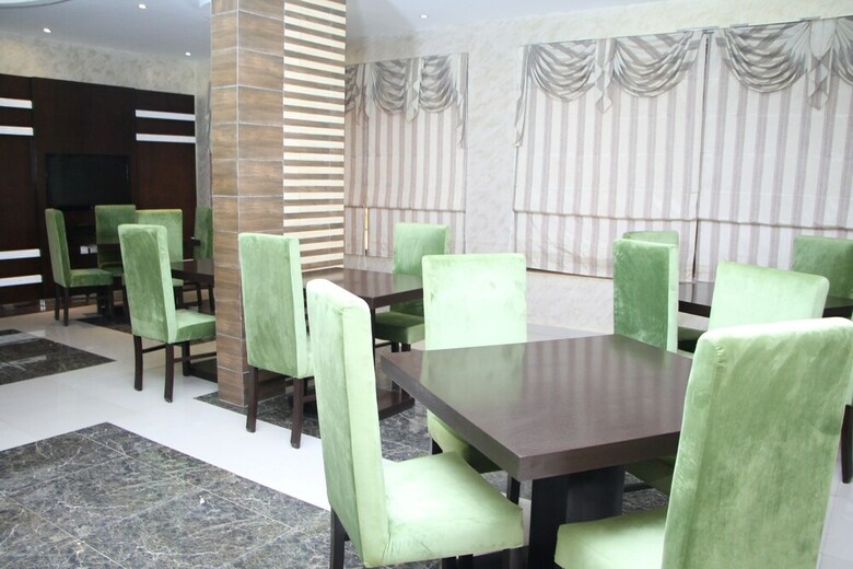 Apartamentos Al Muhaidb Residence Al Maidan