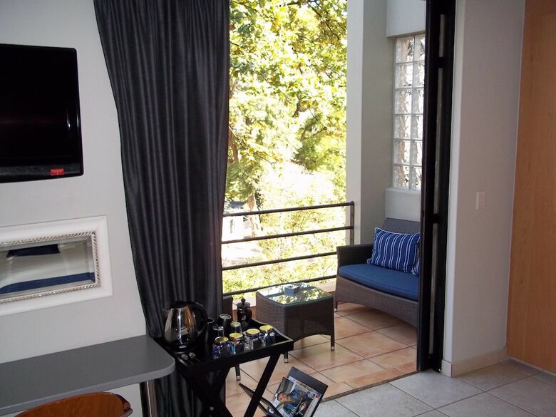 Hotel Blu Swan Guest House