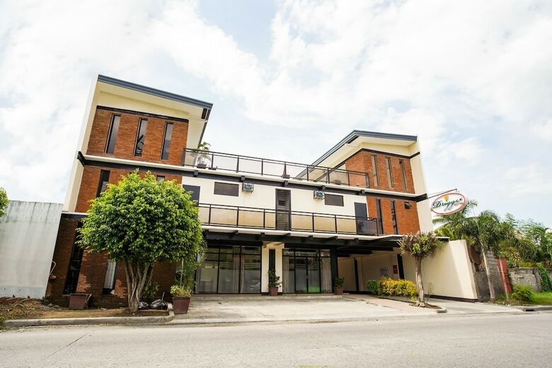 Hotel Oyo 244 Driggs Suites