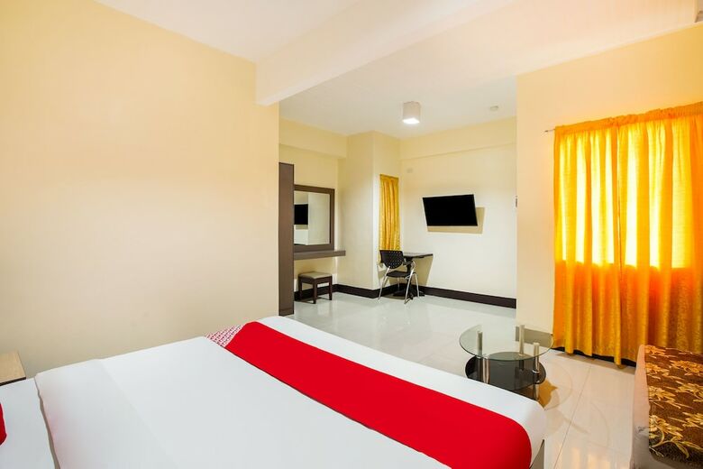 Hotel Oyo 244 Driggs Suites