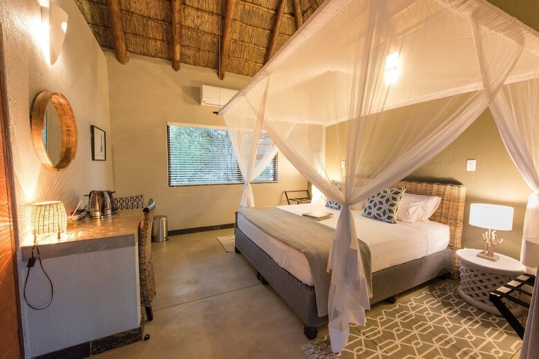 Bed & Breakfast Bushbaby River Lodge
