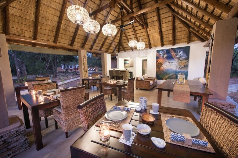Bed & Breakfast Bushbaby River Lodge