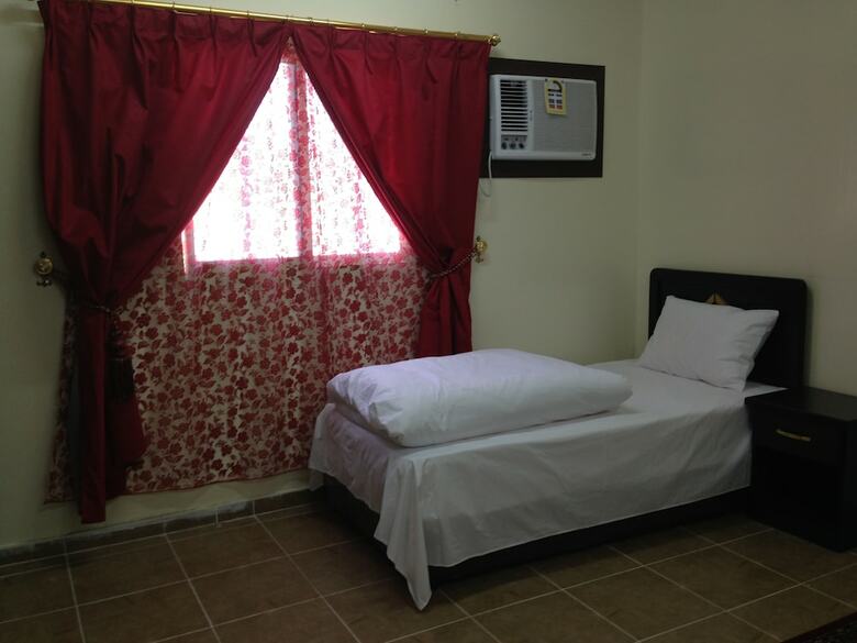 Al Eairy Furnished Apartments Tabuk 1