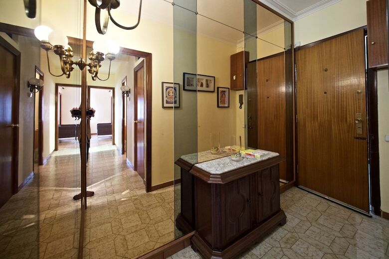 Parallel Apartment