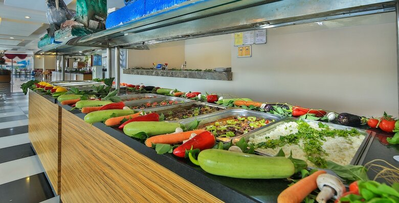 Hedef Beach Resort & Spa Hotel - All Inclusive